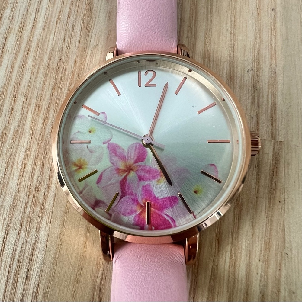 Unbranded ladies floral pink rose gold tone fashion watch NEW BATTERY